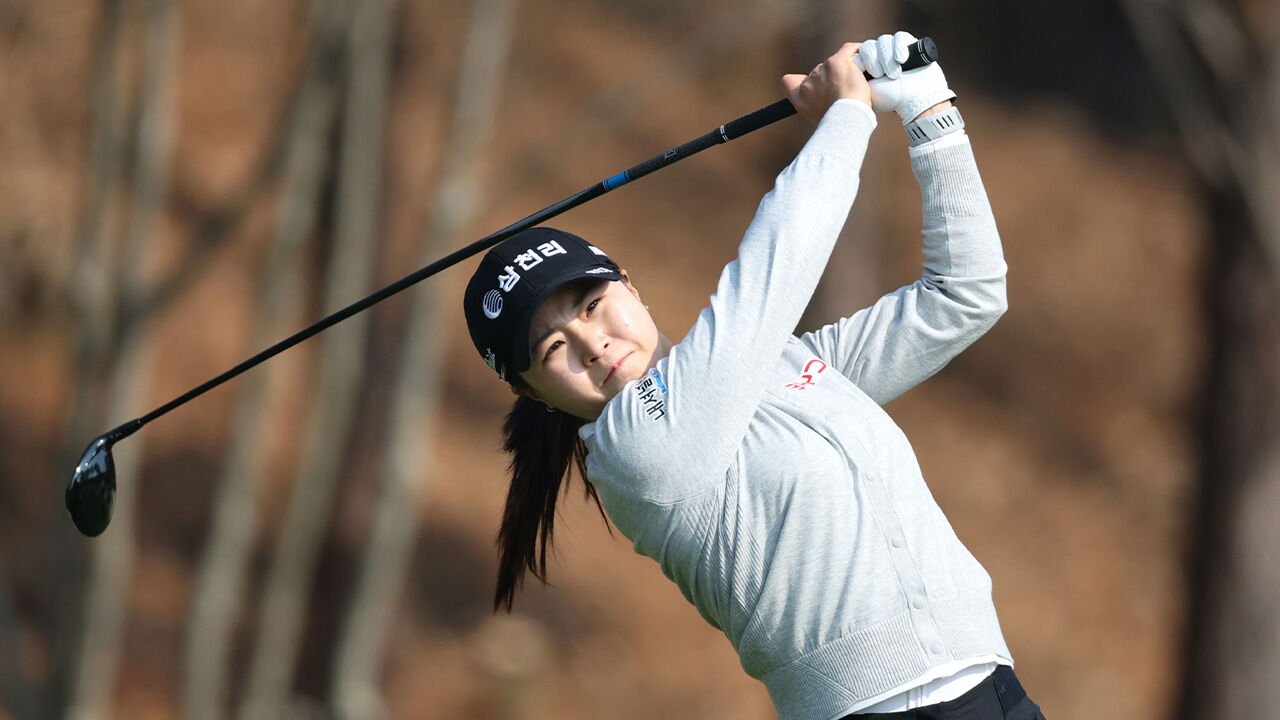 고지원, KLPGA 투어 국내 개막전 1R 1타 차 단독 선두