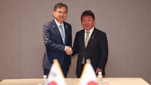 한일 외교장관 25분 통화&hellip;"호르무즈 자유항행 긴밀 소통&middot;협력"