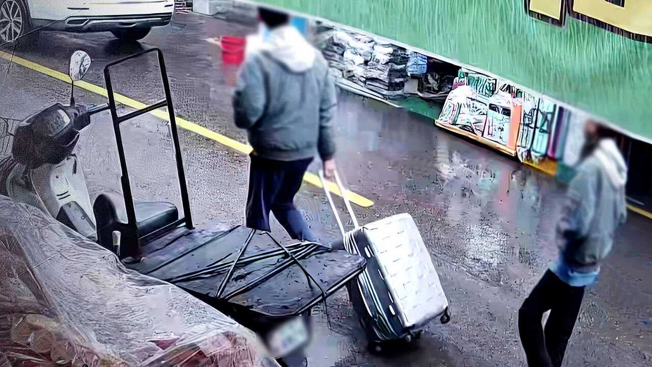 '캐리어 시신 유기’ 20대 부부 구속