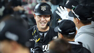 프로야구 kt, 개막 5연승&hellip;장성우 만루 홈런&middot;이강민 4안타