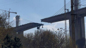 이란 고속도로 교량 2차례 공습에 '와르르'&hellip;이란, 보복 예고