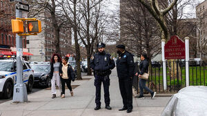 뉴욕 번화가서 대낮 오토바이 총격&hellip;유모차 속 7개월 아기 숨져
