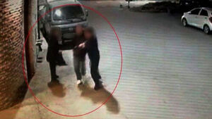 온몸 떨며 횡설수설하더니&hellip;CCTV에 딱 걸린 장면