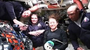 "화장실 고장 났다고?"&hellip;우주선 안에서 벌어진 일들