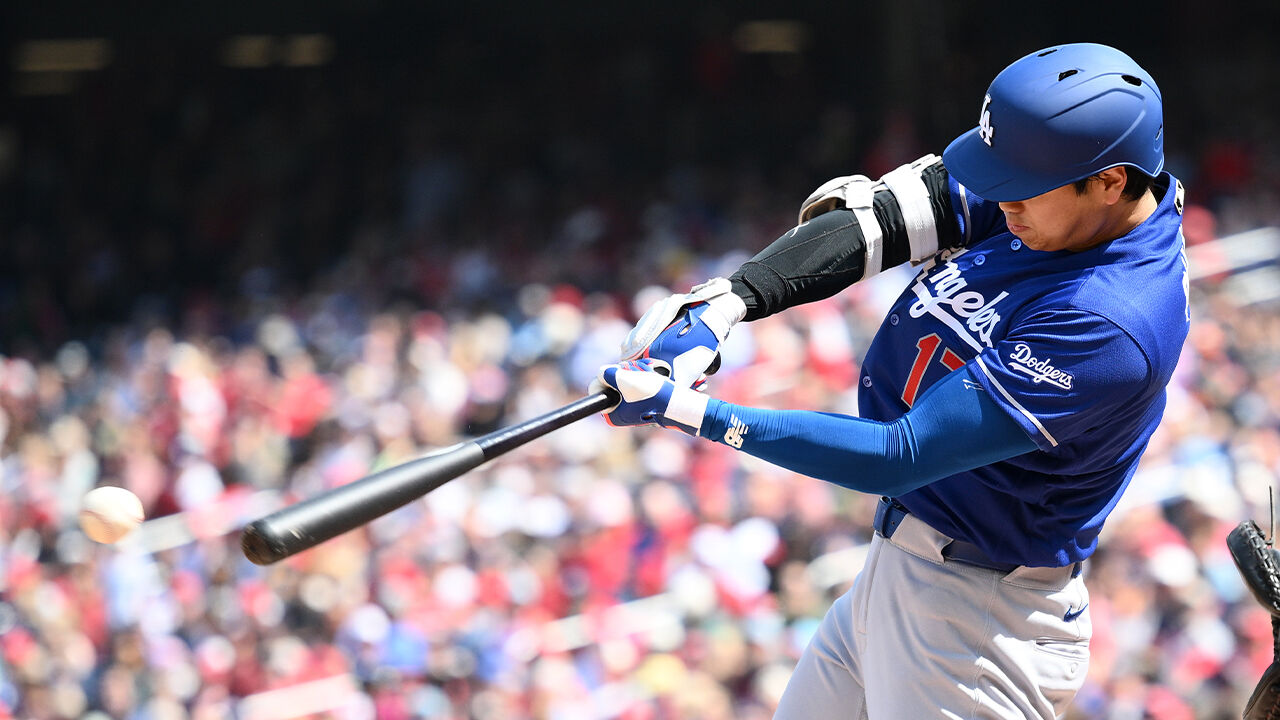 깨어난 '타자' 오타니…시즌 첫 홈런·멀티히트