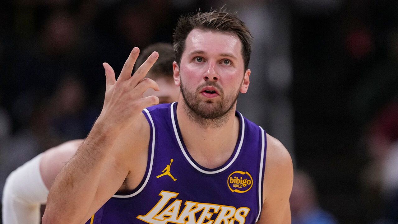 레이커스 돈치치, 햄스트링 부상으로 정규리그 '아웃'