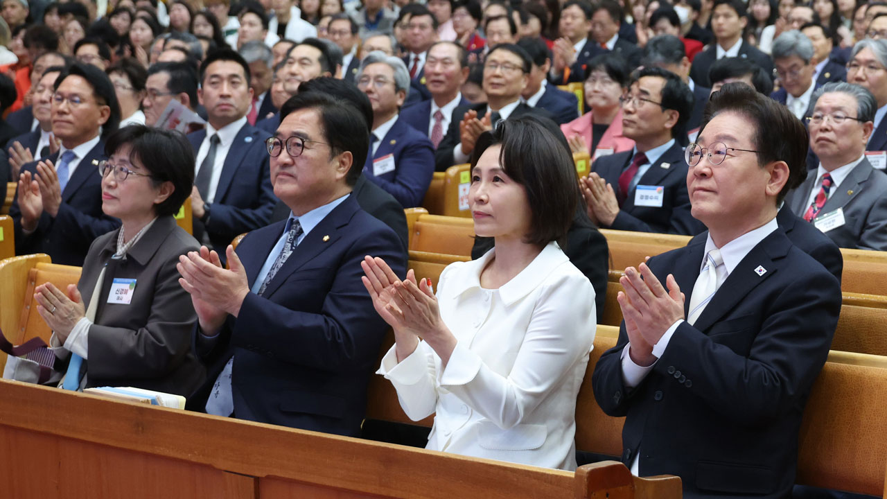 이 대통령, 여의도순복음교회서 부활절 예배 참석