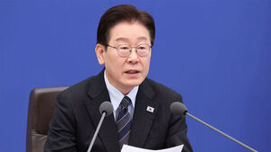 이 대통령, 북 무인기 침투에 "유감&hellip;이런 시기 한반도 평화 중요"