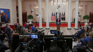 트럼프 '비속어 SNS'에 미 정치인들 "제정신 아니다" 비판