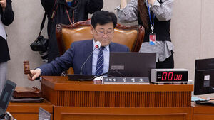 국회 새 기후노동위원장에 김정호 민주당 의원&hellip;5월 말까지 임기