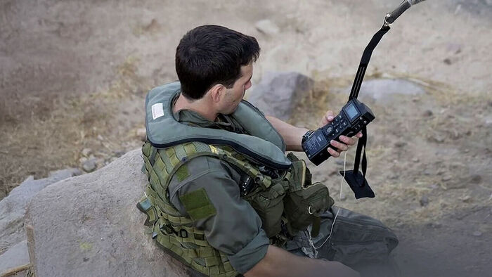 "신은 선하다" 바위산 숨어 신호…긴박했던 구출 작전