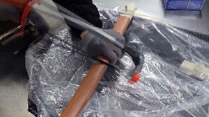 톱으로 썰자 '주르륵'&hellip;올해 벌써 180kg 잡아냈다