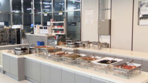 김치통 열자 돈가스 26장&hellip;8000원 무한리필 식당 '몸살'