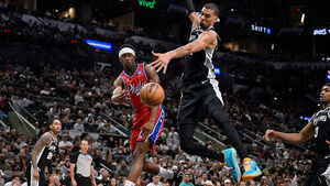 NBA 샌안토니오 웸반야마, 갈비뼈 부상으로 교체