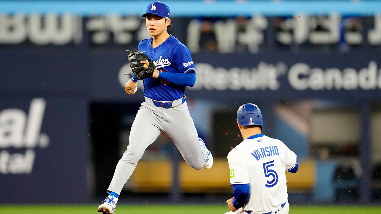 김혜성, 선발 복귀전서 2안타 1볼넷에 호수비까지 '맹활약'