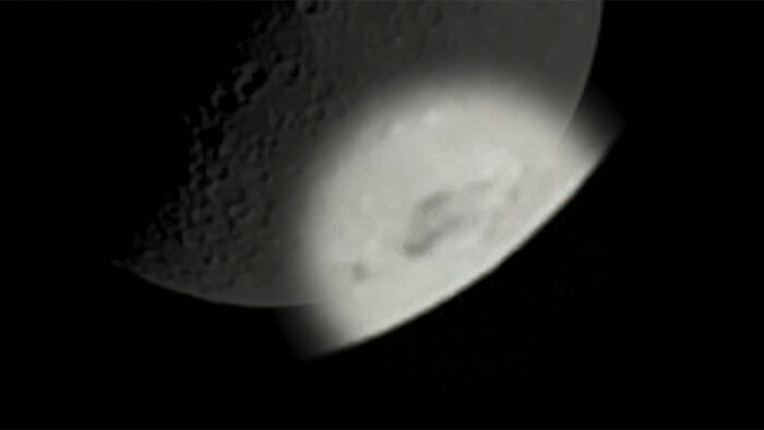 아르테미스 2호 우주선이 관측한 '오리엔탈레 분지'