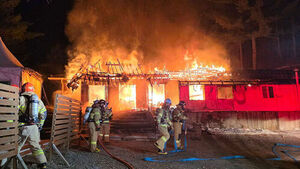 태백 목조 사찰 주택 불&hellip;3명 대피 중 1명 부상