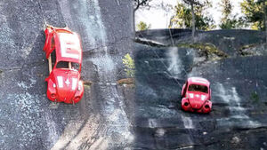 "공대생들 소행인 듯"&hellip;절벽에 매달린 자동차