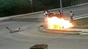 아이들 서 있는데&hellip;'화르륵' 순식간에 번졌다