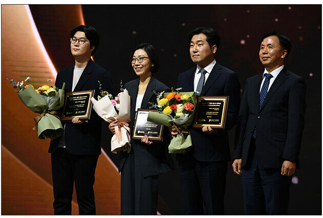 'SBS문화재단 그랜드 퀘스트 프라이즈' 수상자 - 은영호 연세대 교수, 김현정 KAIST 교수, 박형준 서울대 교수, 멘토 방효충 KAIST 교수 