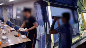 "새벽 2시까지 숨죽이며 기다렸다"&hellip;국적 선박 통항은?