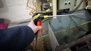 "에어건에 장기 파열" 비난 거세자&hellip;대표 내놓은 입장이