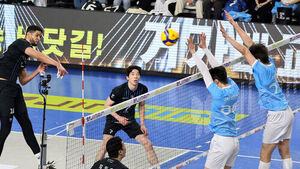 현대캐피탈, 2패 뒤 2연승&hellip;끝까지 간다!