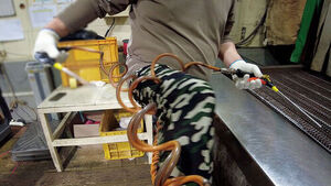 "에어건 쏴서 장기 파열" 조사 속도&hellip;대표 "실수로 발사"