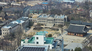 경찰, 덕수궁 담벼락 기왓장 훼손한 30대 남성 체포