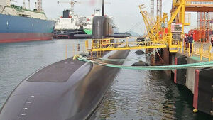 잠수함 화재로 고립된 60대 근로자, 33시간만에 시신 수습