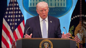 트럼프, '이란전 반대' 보수 논객들 겨냥 "멍청한 패배자들" 비난