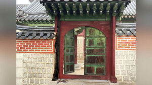 '경복궁 화재' CCTV 속 수상한 남성&hellip;실화 가능성