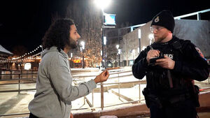 "누군가 총 가지고 있다" 아수라장&hellip;반전 전말