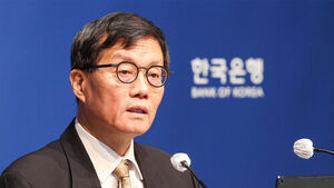 한은 떠나는 이창용 "구조 개혁은 진행형&hellip;통화 정책 울타리 넘자"