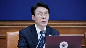 김민석 총리 "'완도 화재' 소방관 구조 최선" 긴급 지시