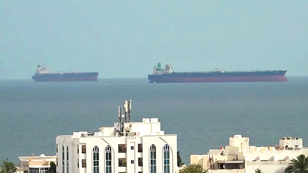 호르무즈 마비 여전…