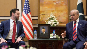 "미 밴스 부통령과 이란 갈리바프 국회의장 짧게 악수&hellip;분위기는 우호적이고 차분"