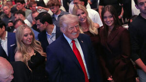 협상 결렬됐는데 '히죽'&hellip;"즐기는 모습" 트럼프 포착됐다