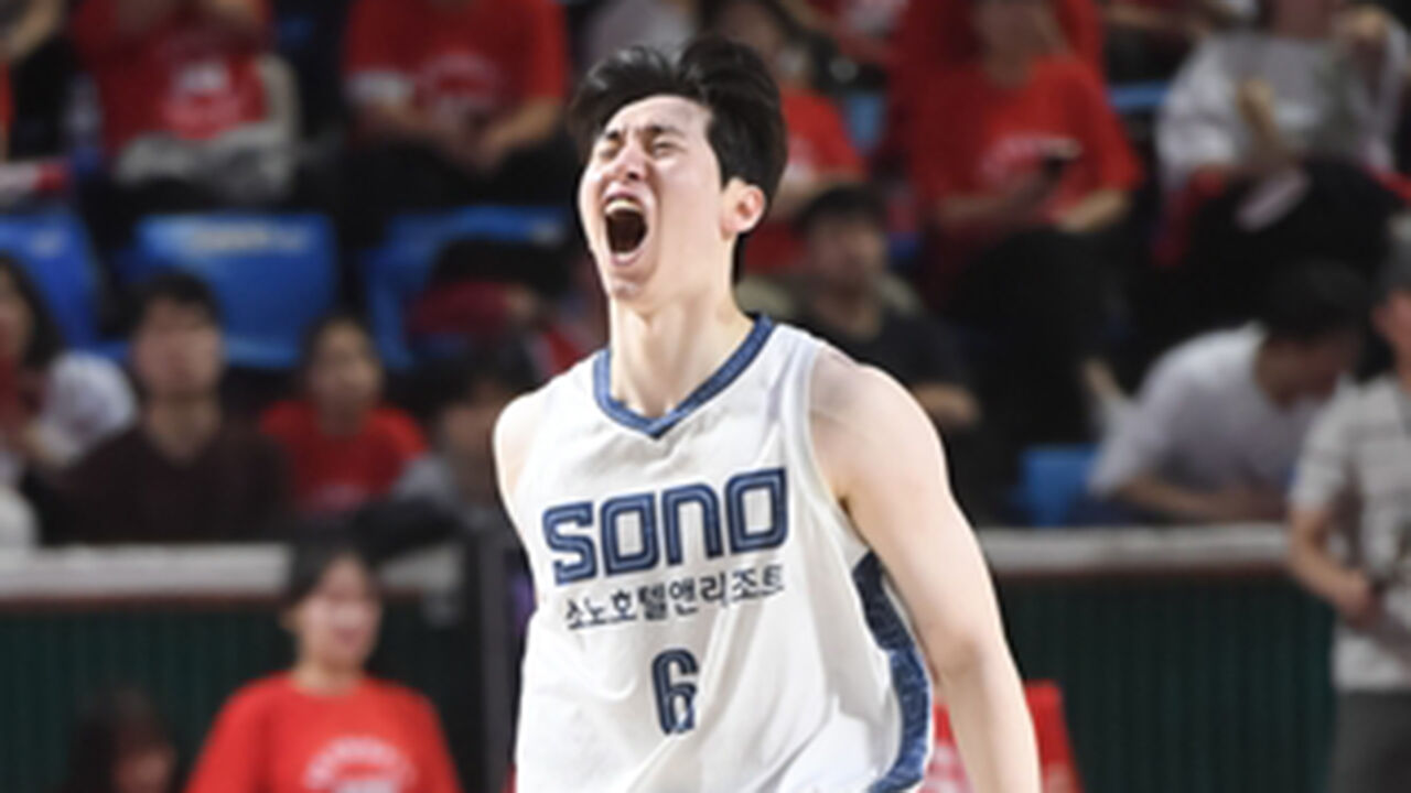 프로농구 5위 소노, 4위 SK 29점 차 완파…PO 기선 제압