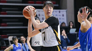 여자농구 KB, 우리은행에 완승 거두고 싹쓸이로 챔프전 선착