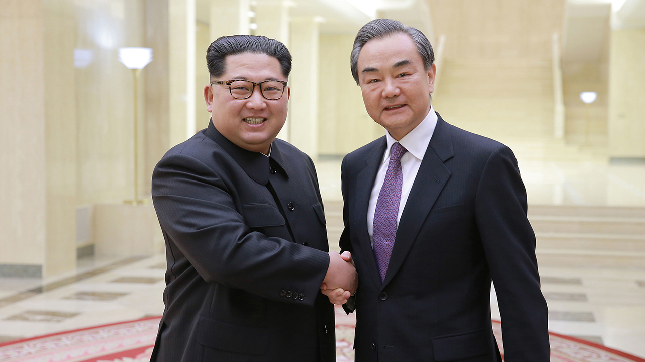 중·러와 외교채널 다졌다…닻 올린 김정은의 '당중앙' 외교 [취재파일]