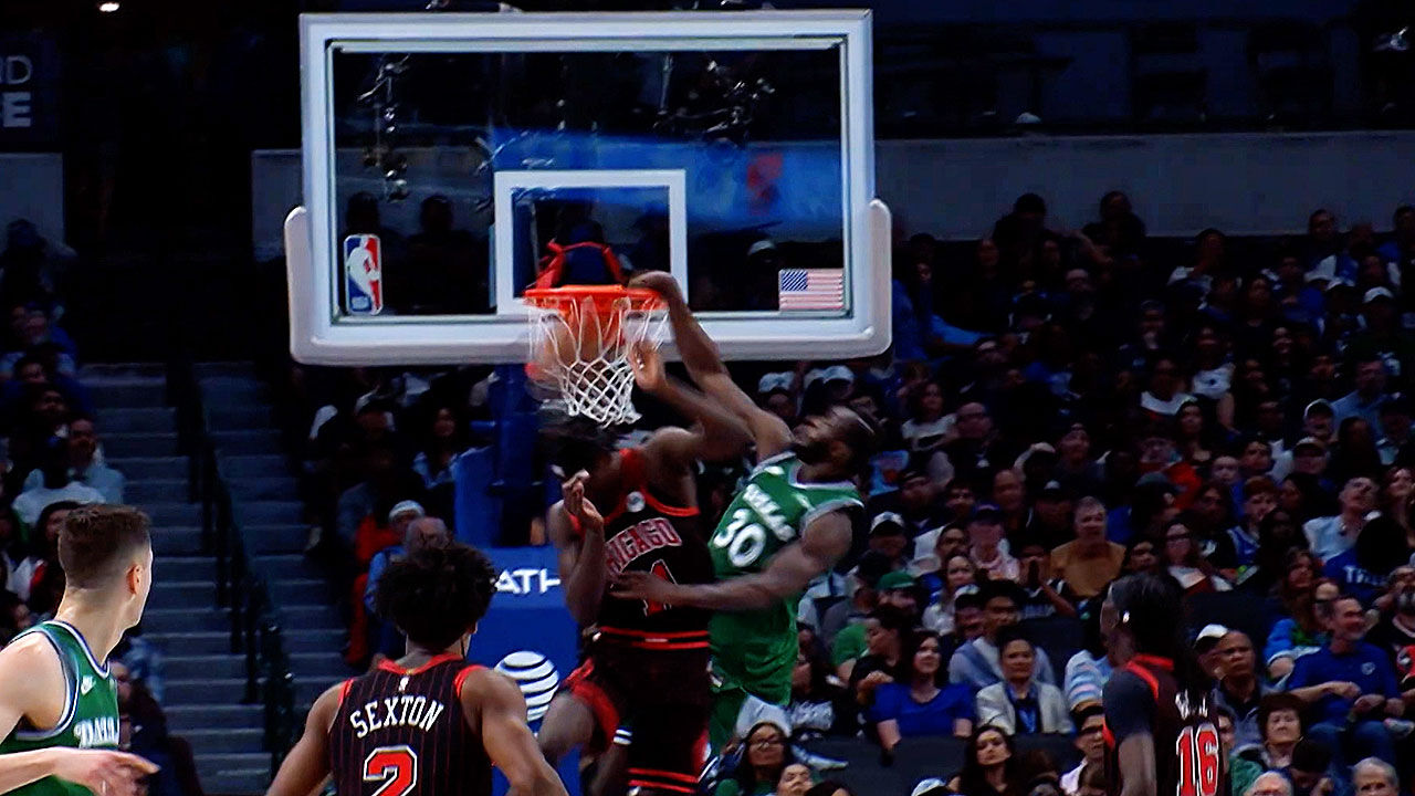 '댈러스' 무사 시세, 림 부술 듯한 강력 덩크