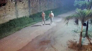 '마실 나온 듯' 14명 유유히 탈옥&hellip;대대적 추적