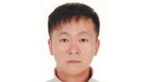 날아든 바퀴에 기사 잃은 고속버스 멈춰세운 '용감한 승객' 표창