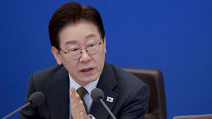 이 대통령 "오래 투자했다고 양도세 깎아주는 건 '주택투기 권장 정책'"