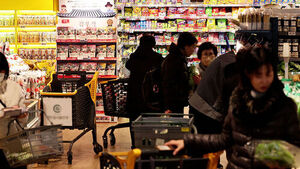 결국 시민들 덮쳤다&hellip;"너무 비싸졌네" 집는 족족 한숨