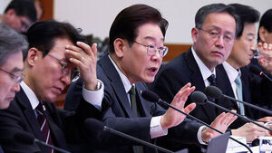 "오목 좀 둔다고 훈수" 발끈&hellip;이 대통령이 올린 글