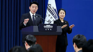 강훈식 "석유 최고가격제 계속 시행&hellip;가격이 문제"