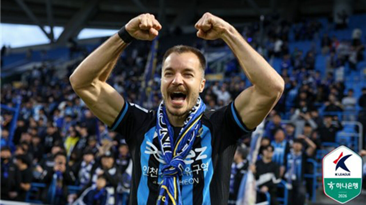 '5경기 4골 1도움' 무고사, K리그 '이달의 선수'…통산 네 번째 수상