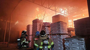 경기 이천 목재공장 화재&hellip;9시간 만에 완진